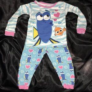 Dory two piece pajama set girls size 2T